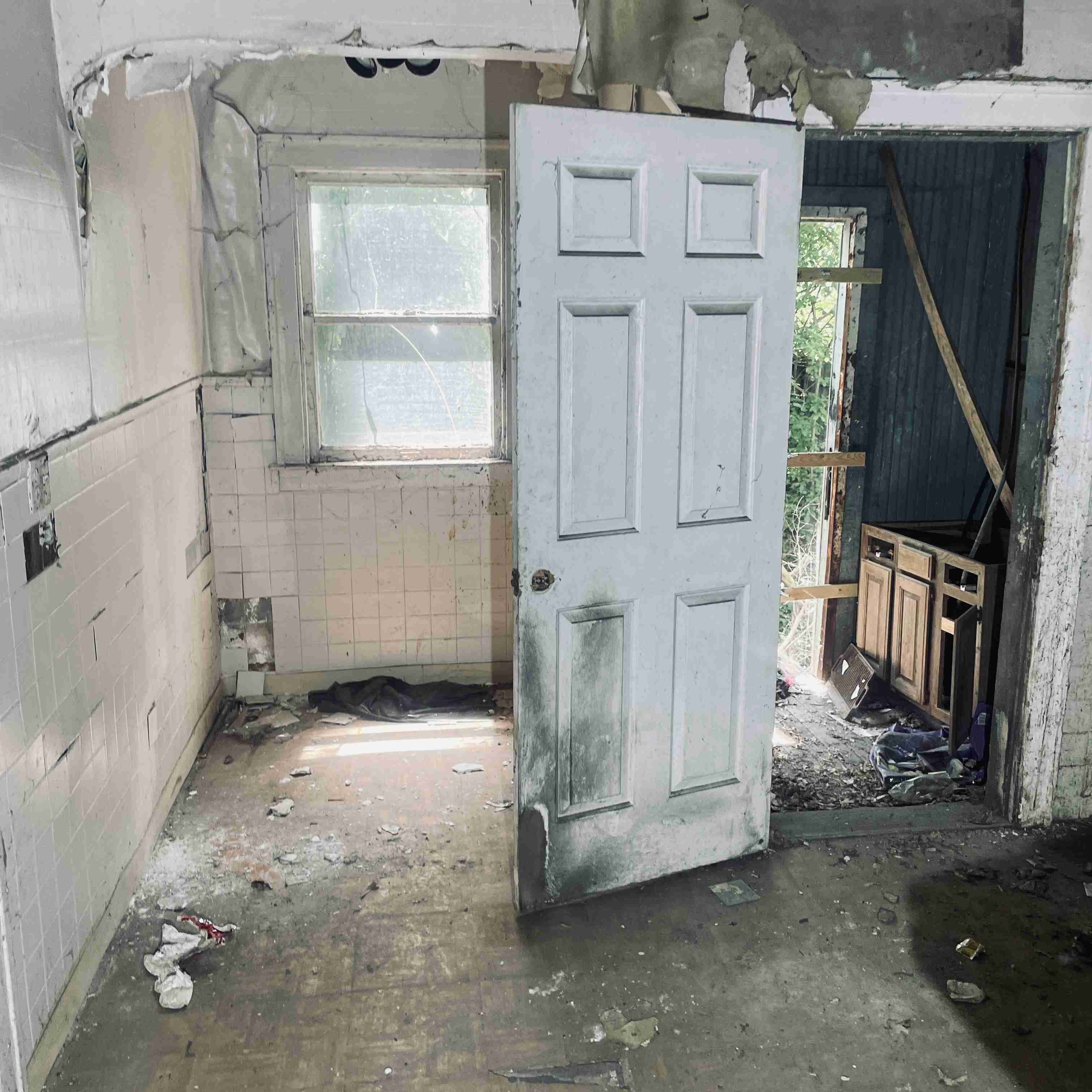 2537 Fullerton (25).jpg